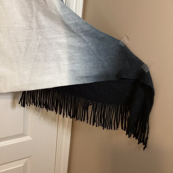 Poncho Women's Color Block Cream Black One Size Fits All Fringe Tassels Bolero - Picture 3 of 4